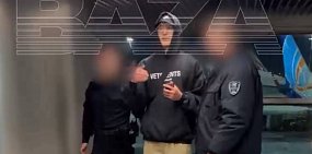 Задержание в аэропорту. Источник: ТГ-канал Baza