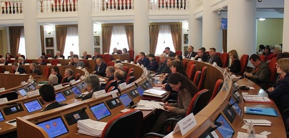 Депутаты Заксоба просят возмещать им расходы на жилье 