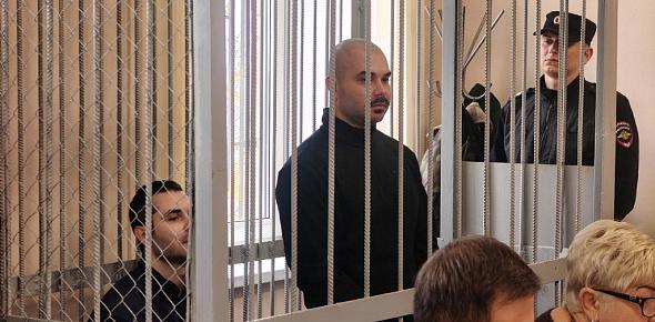 До 3 декабря пробудут под стражей Егор и Макар Макаровы, которые замешаны в стрельбе у отеля «Хилтон» в Оренбурге