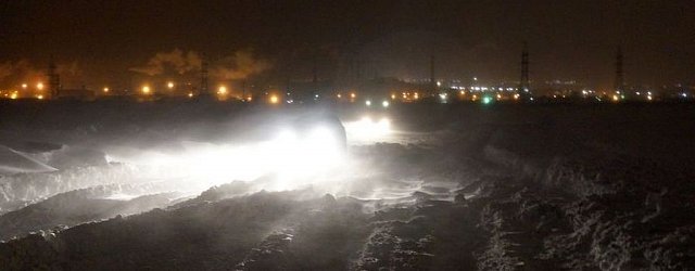 На трассе Оренбург — Орск автомобили попали в снежный плен: эвакуированы более 80 человек