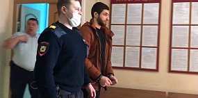 Подозреваемому в убийстве охранника автостоянки в Орске избирают меру пресечения (видео)
