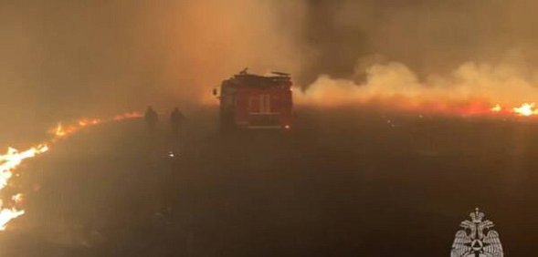Пожар в степи. Источник: МЧС России по Оренбургской области