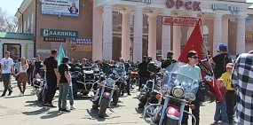 В Орске байкеры открыли сезон: фотоотчет Урал56.Ру