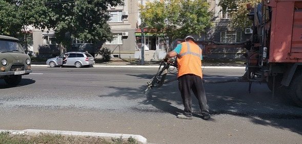 Тайна 55 млн рублей: В Оренбурге были выделены деньги на ремонт улицы Цвиллинга, но асфальт так и не поменяли