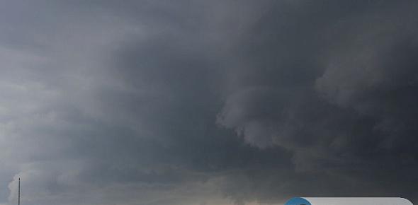 Небо перед грозой в Оренбургской области