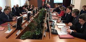 Депутаты Орска подняли оклады муниципальным служащим и специалистам УЖКДХТ администрации города