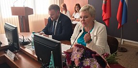 Оксана Гельмель на месте председателя