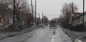 Некоторые дороги Орска избавились от талой воды 