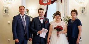 Чиновники и депутаты Оренбурга начали ходить на свадьбы