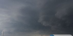 В ближайшие дни жителей Оренбургской области ждет похолодание, ветер, гроза и осадки