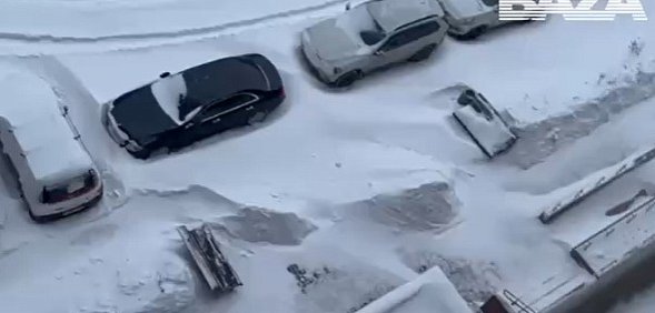 Сугробы в Москве из-за метели. Источник: ТГ-канал Baza