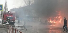Видео: В Ясном снова сгорел автобус