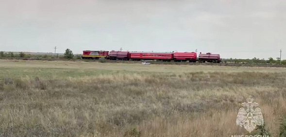 Пожарный поезд приехал на место природного пожара. Источник: МЧС