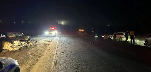 1 человек погиб, 5 пострадали: На трассе в Оренбургской области лоб в лоб столкнулись Hyundai и Lada 