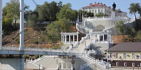 За некачественный ремонт спуска к реке Урал ответит экс-начальник управления капстроительства