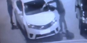 Поджигателям все-таки удалось сжечь автомобиль на улице Поляничко в Оренбурге. Видео