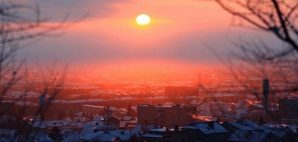 Жители Орска 4 день жалуются на неприятный запах в городе