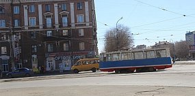 В Орск прибыли новые трамваи — укороченные