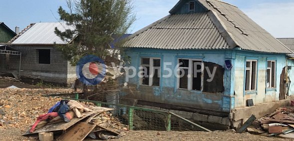Разрушенный паводком 2024 года дом в Орске