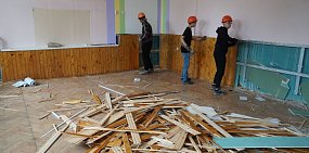 Строительные работы в школе 65. Фото из архива 