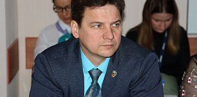 Вячеслав Ращупкин на заседании горсовета 