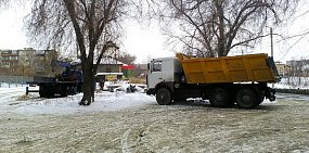 В Орске ликвидируют многолетнюю свалку между детсадом и школой