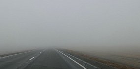 На трассе Оренбург – Орск туман. Местами на дорогах ожидается гололедица