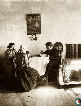 Ради светлого будущего можно и потесниться… Как у орчан по 3 метра жилья отобрали