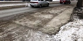 И так сойдет: В Орске теперь дороги не только асфальтируют, но и бетонируют