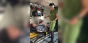 Врачи доставили в медучреждение на вертолете. Фото тгк Денис Паслер