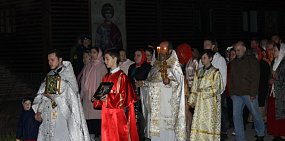 В храмах Орска прошли пасхальные богослужения. Фоторепортаж из кафедрального собора Георгия Победоносца