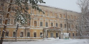 Здание летного училища 