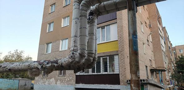 Жители дома на улице Розы Люксембург в Оренбурге пожаловались на проблемы с учетом тепла. Компания «Энергосбыт Плюс» прокомментировала ситуацию