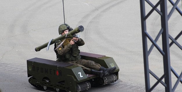 Впервые в Параде Победы в Оренбурге приняли участие беспилотные военные автомобили: обзор техники
