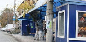 Первый замглавы Орска предложил «промыть» остановочные павильоны