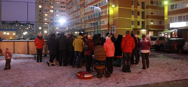 В Оренбурге жители дома, где произошел страшный пожар, вышли на народный сход