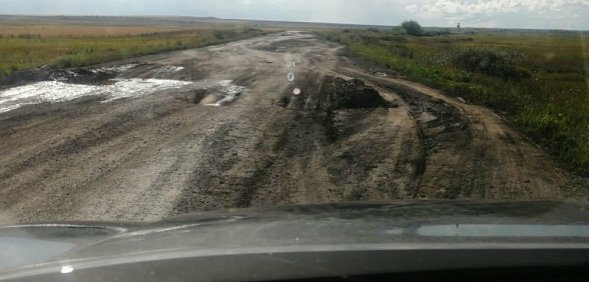«Дорога Гай - Акъяр, ужас!»: Разбитую трассу, по которой сейчас ездят только грузовики, сняли на фото