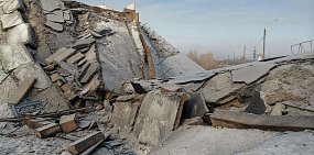 Министр строительства вчера обещал разобрать обломки моста в Оренбурге за 24 часа. Разбор не начался