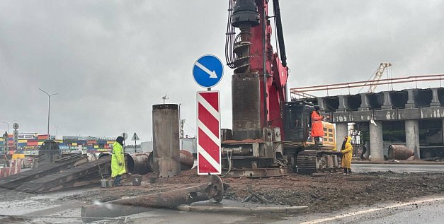 На Загородном шоссе в Оренбурге перекрыли часть кольца, но обещанного разворота до сих пор нет