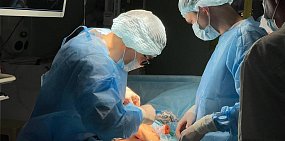 Врачи из Оренбурга и Уфы провели две сложные операции пациентам с раком