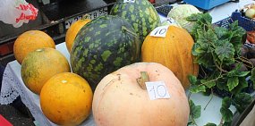 Проведение ярмарки в Орске, фото из архива 