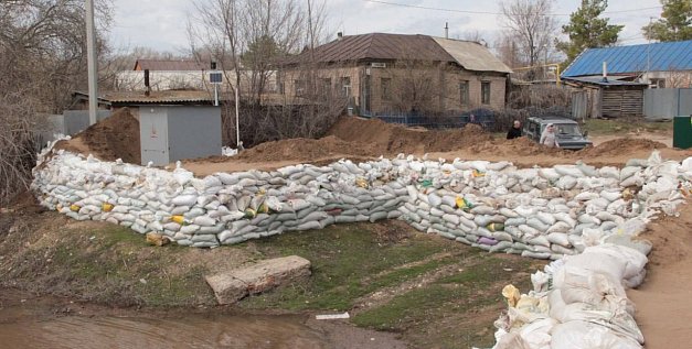 Паводок идет в Илек, Урал в районе села уже превысил критическую отметку