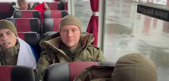 Российские военнослужащие. Источник: Стоп-кадр из видео Минобороны 