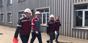 Денис Паслер побывал на комбинате в Медногорске, где погиб рабочий