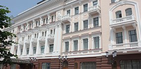 Оренбург или Орск: где выгоднее быть чиновником?