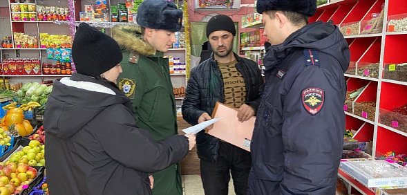«Выявлены уклонисты от службы в Армии России»: В Ясном мигрантам, получившим гражданство России, вручили повестки в военкомат