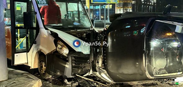 Массовое ДТП с пассажирской Газелью в Оренбурге: фото с места аварии и рассказ водителя