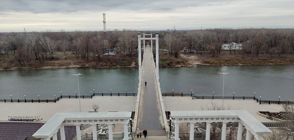 Набережная реки Урал в Оренбурге 
