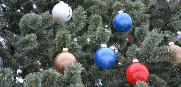 Администрация города объявила закупку на праздничное оформление, фото: архив Урал56.Ру