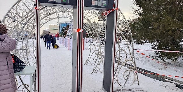 Мероприятия в честь Нового года в Оренбурге будут проводить на площадках с видеонаблюдением и противотаранными устройствами